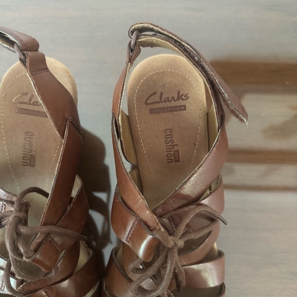 Clarks Tan Leather Wedge Sandals - Picture 4 of 7